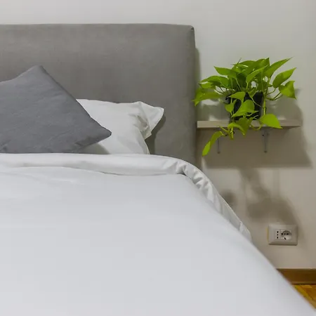 Ottonelli Street Stay- Wifi Fibra Free Tra Storchi & Centro Storico Modena