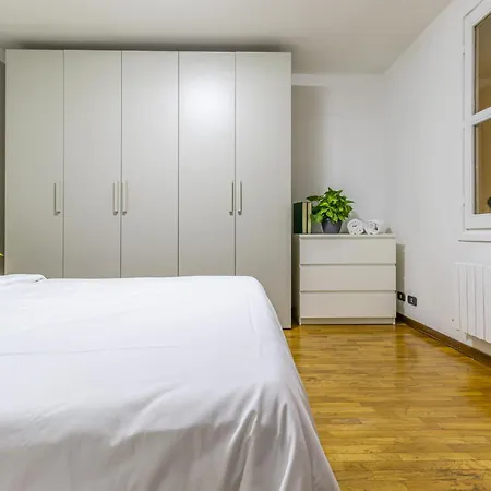 Ottonelli Street Stay- Wifi Fibra Free Tra Storchi & Centro Storico Modena