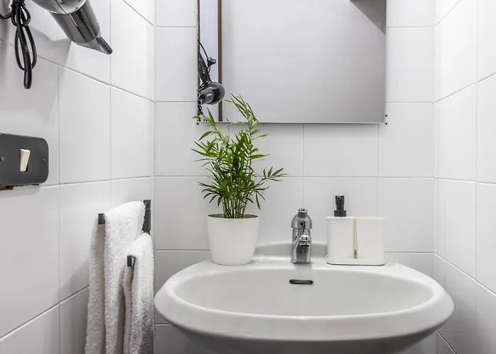 Ottonelli Street Stay- Wifi Fibra Free Tra Storchi & Centro Storico Apartament Modena